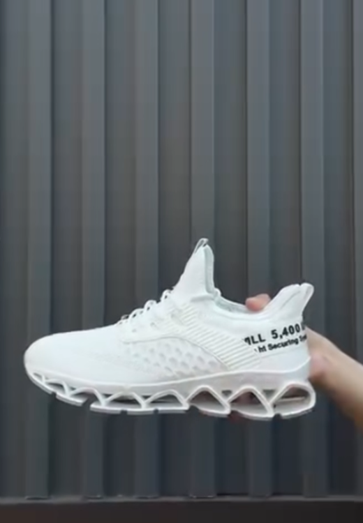 Men's lightweight white letter sneakers