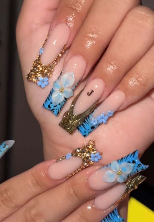 Golden diamond blue leopard pattern three-dimensional flowers press on nails