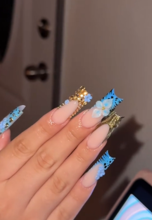 Golden diamond blue leopard pattern three-dimensional flowers press on nails