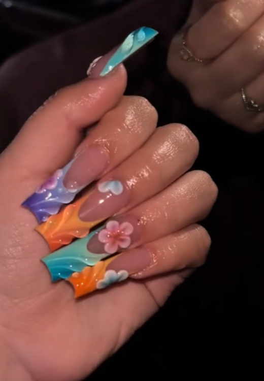 Painted three-dimensional flowers press on nails