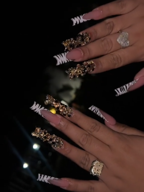 Gold diamond sparkling zebra pattern press-on nails