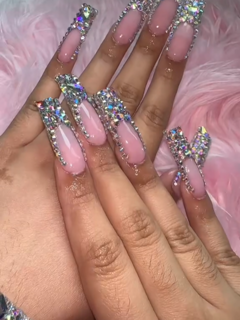Sparkling diamond press-on nails