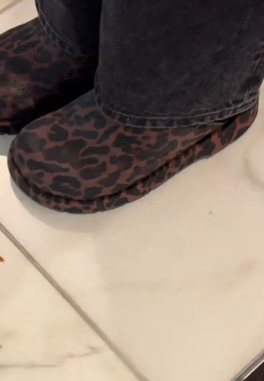 Dark leopard print high quality clogs