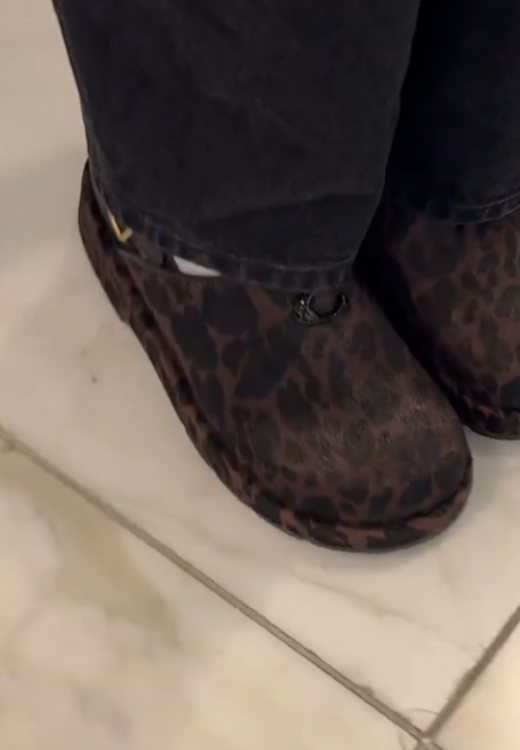 Dark leopard print high quality clogs