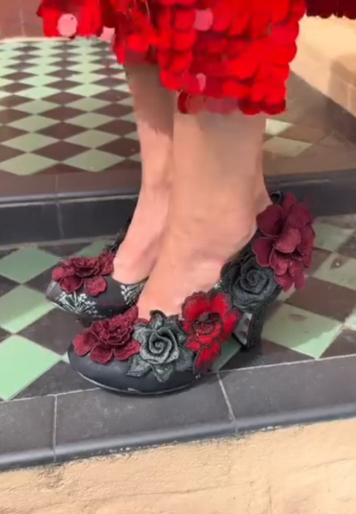 Ladies' handmade stereo flower high heels