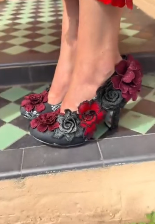 Ladies' handmade stereo flower high heels