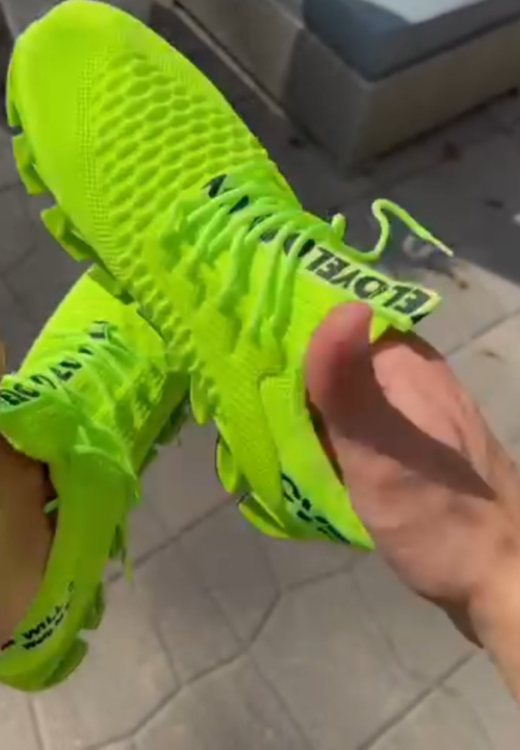 Men's lightweight fluorescent green sneakers