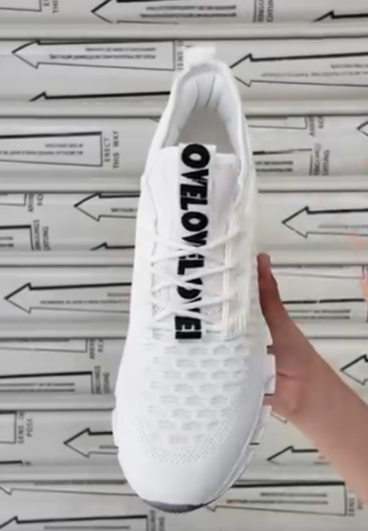 Men's lightweight white letter sneakers