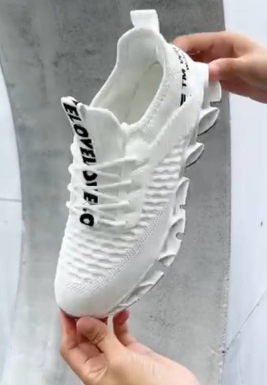 Men's lightweight white letter sneakers