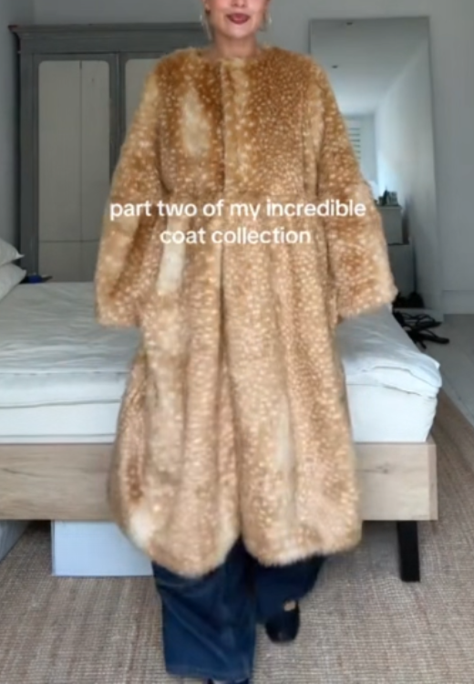 Women's elegant Sika deer printed fur coat