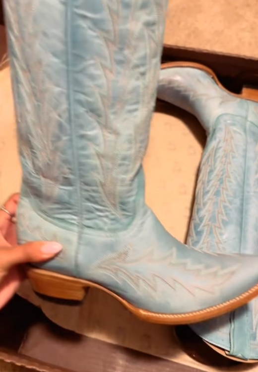 Aquamarine embroidered boots