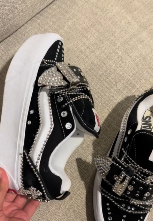 Customized rhinestone leather buckle casual shoes