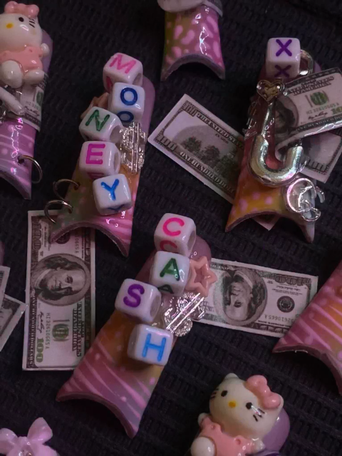 Lucky cash Halloween press-on nails
