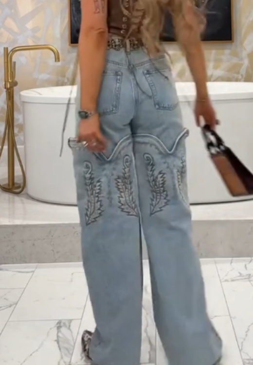 New Western Elegant Jeans in Autumn