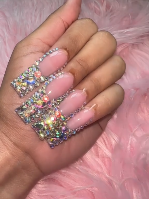 Sparkling diamond press-on nails