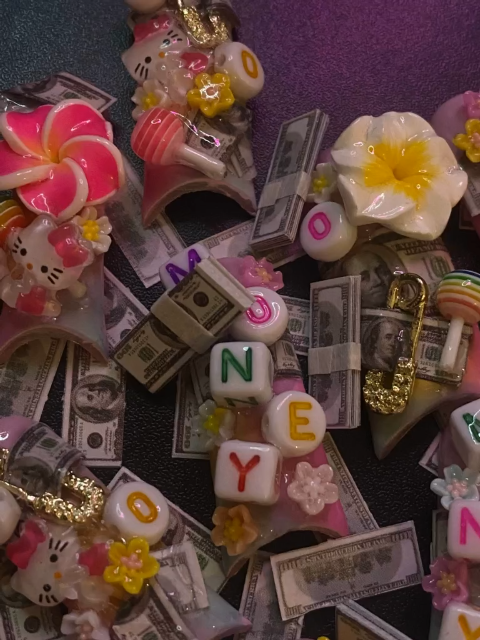 Lucky money Halloween press-on nails