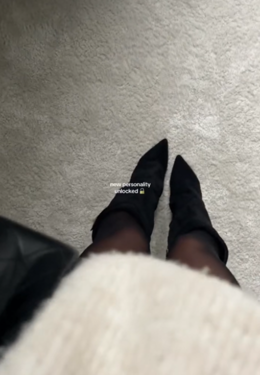 Black suede elegant boots