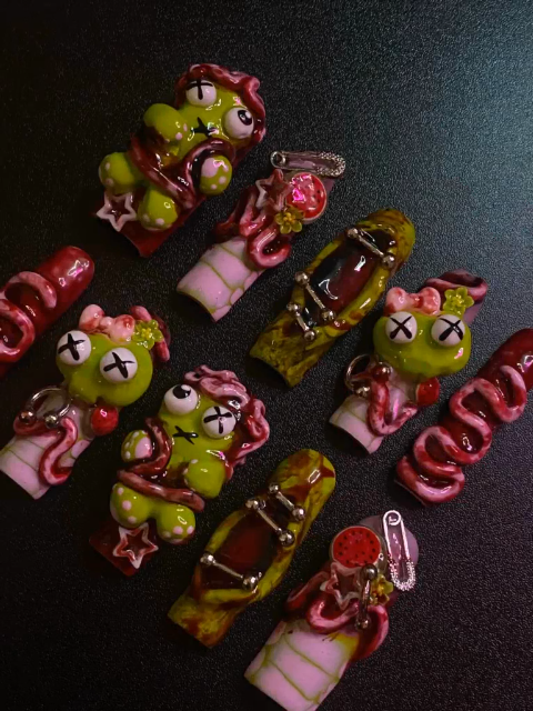 Funny little snake Halloween press-on nails