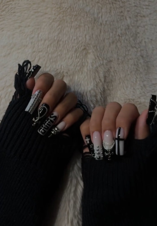 Halloween Gothic style black and white press on nails