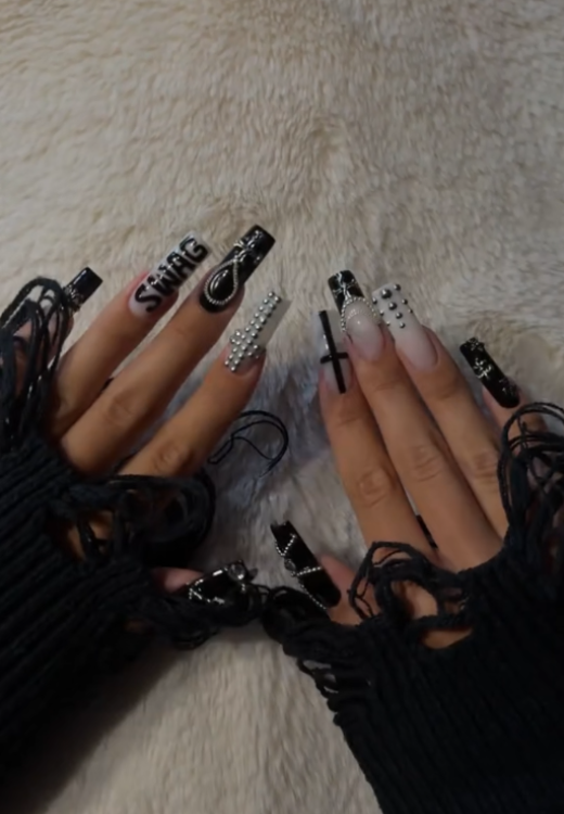 Halloween Gothic style black and white press on nails